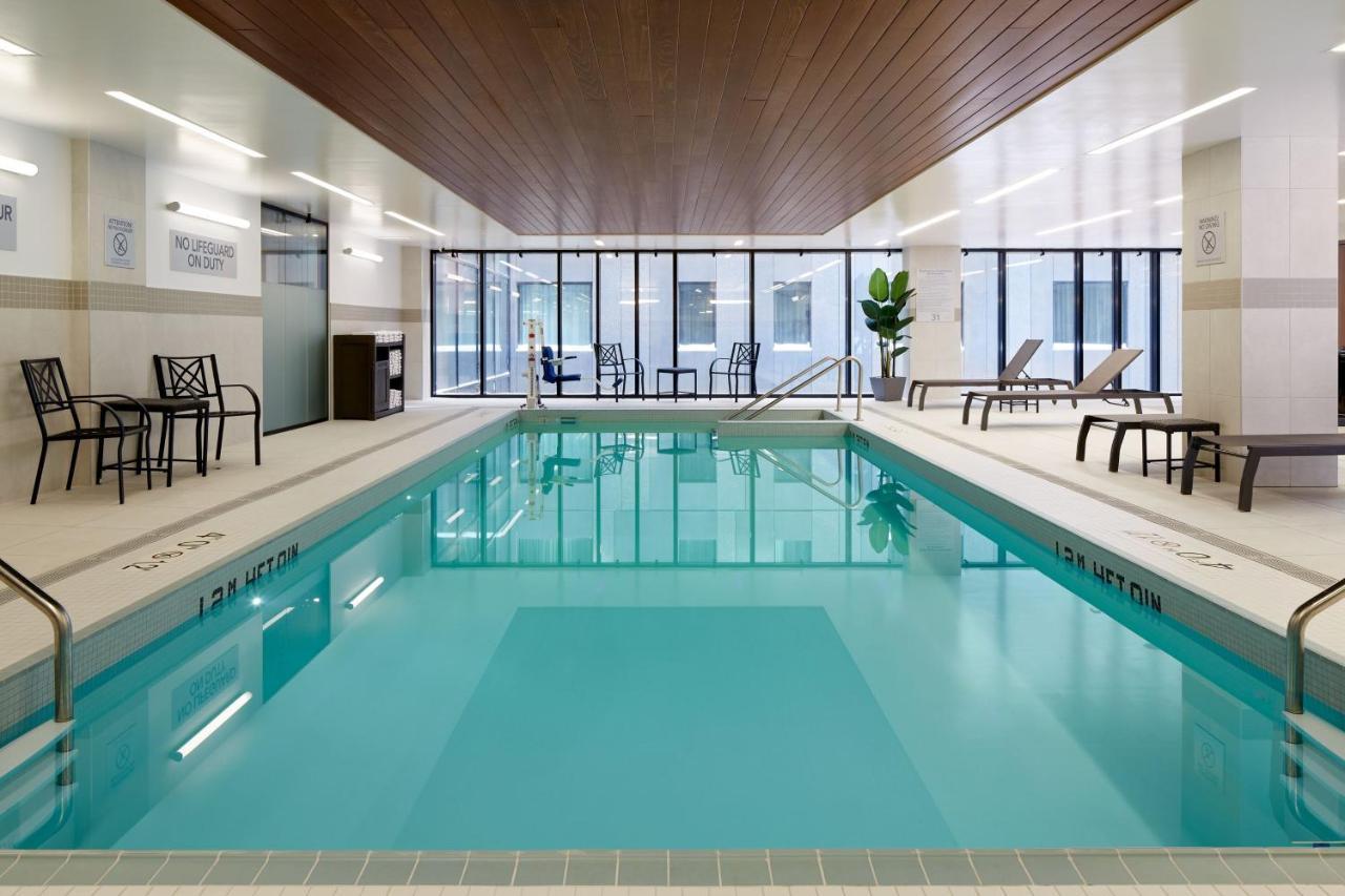 Hotel Courtyard Montreal Midtown Extérieur photo